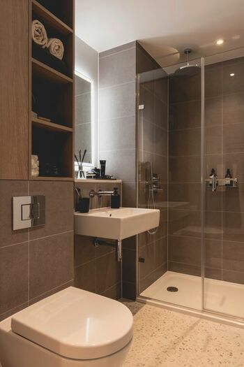 3 Bedroom Flat To Rent In Nine Elms Lane, London, SW11