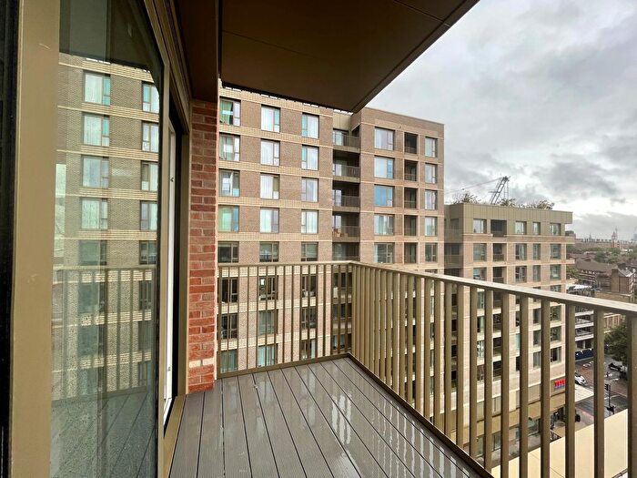 1 Bedroom Flat To Rent In Gasholder Place, Kennington Lane, London, SE11