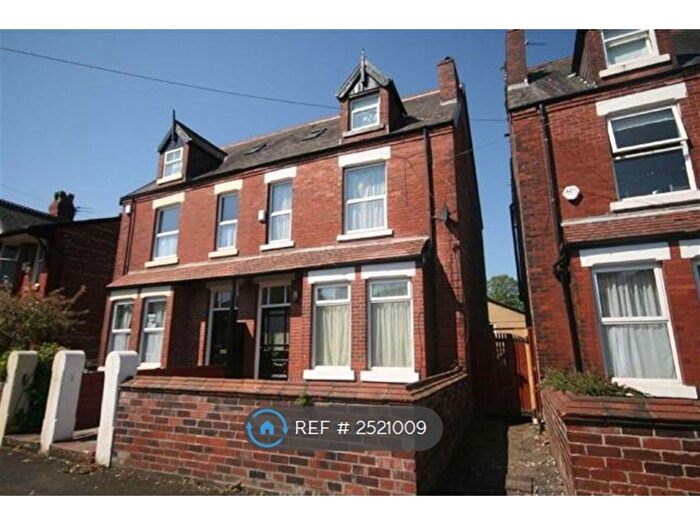 5 Bedroom Semi-Detached House To Rent In Beech Grove, Manchester, M14