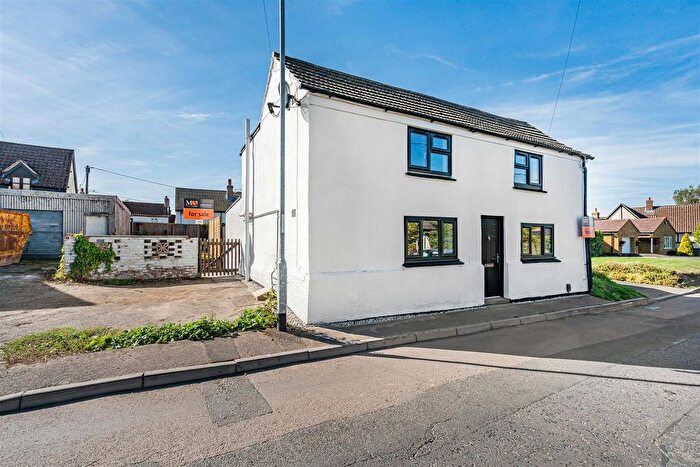 2 Bedroom Detached House For Sale In Hythe Lane, Burwell, Cambridge, CB25