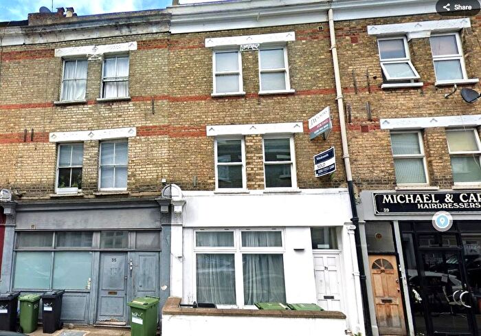 2 Bedroom Flat To Rent In Greyhound Road, Hammersmith, London, W6