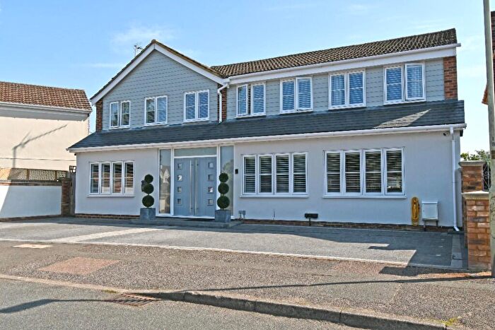 5 Bedroom Detached House For Sale In Woodstock Road, Broxbourne, Hertfordshire, EN10