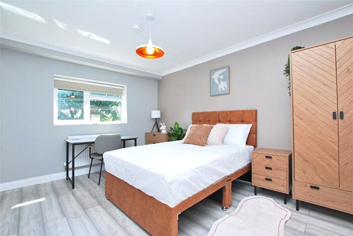 1 Bedroom House Of Multiple Occupation To Rent In Southway, Guildford, Surrey, GU2