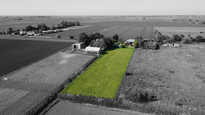 2 Bedroom Detached Bungalow For Sale In Padgetts Road, Christchurch, PE14