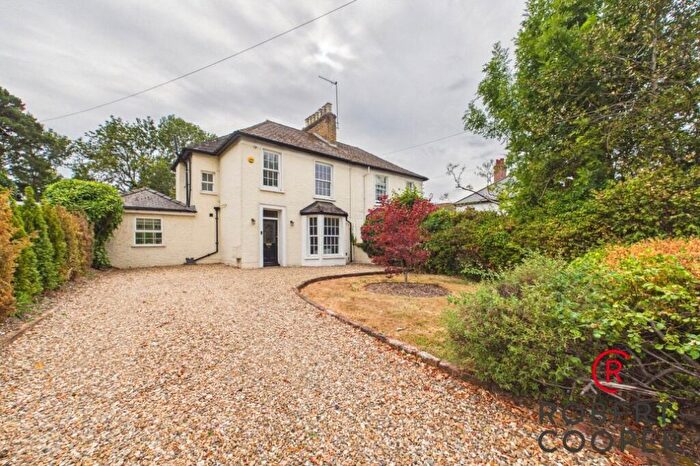 4 Bedroom Semi Detached House For Sale In Field End Road, Pinner, HA5