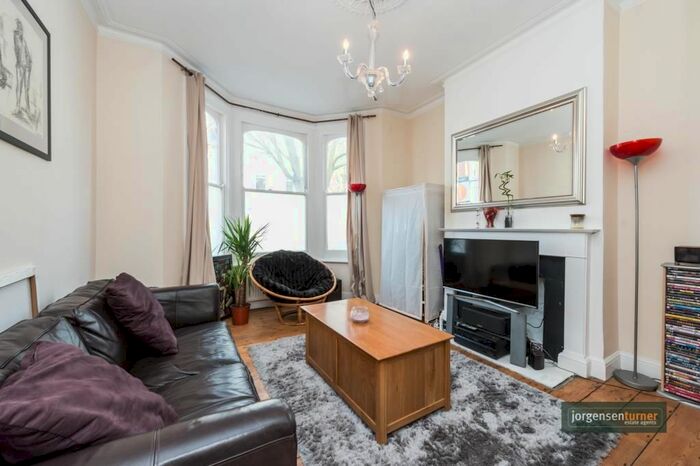 1 Bedroom Flat To Rent In Tunis Road, Shepherds Bush, London, W12