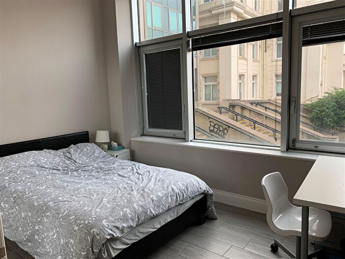 1 Bedroom Flat To Rent In Green Diamond, Bartholomew Square, Brighton, BN1