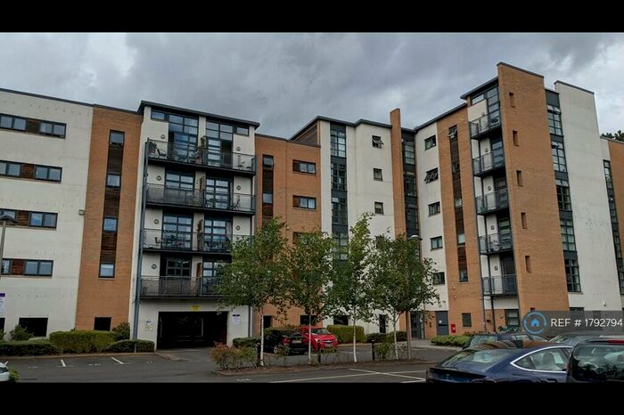 2 Bedroom Flat To Rent In Manor Court, Manchester, M22