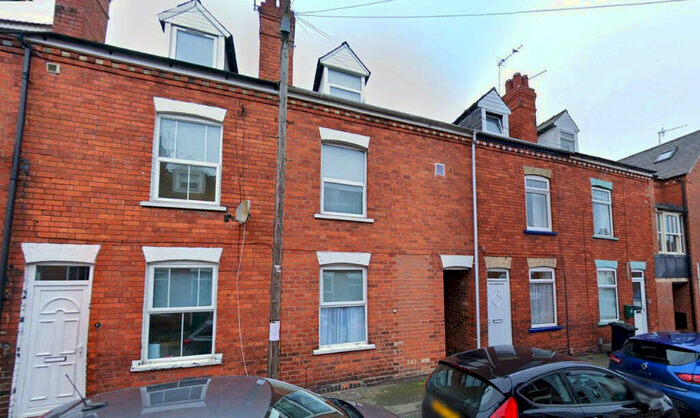 6 Bedroom House Of Multiple Occupation For Sale In Hereward Street, Lincoln, Lincolnshire, LN1