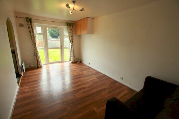 1 Bedroom Flat To Rent In The Hollies, Christchurch Avenue, Harrow, HA3
