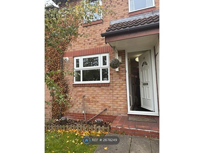 3 Bedroom Terraced House To Rent In Meadow Croft, Wakefield, WF1