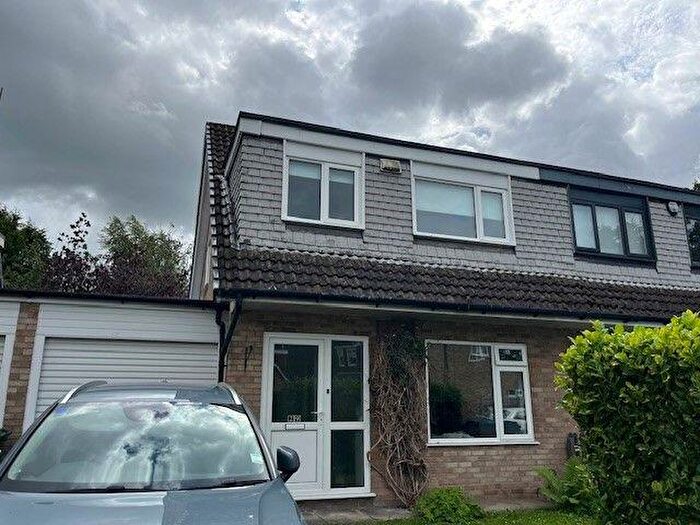 3 Bedroom Semi-Detached House To Rent In Alvington Grove, Stockport, SK7