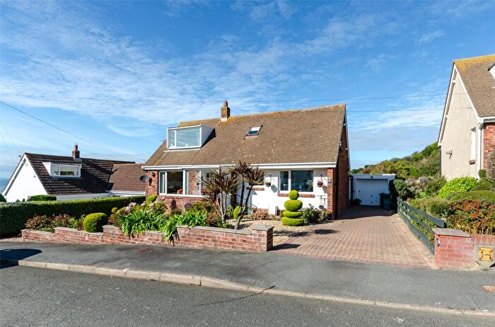 4 Bedroom Bungalow For Sale In Hawes Drive, Deganwy, Conwy, LL31