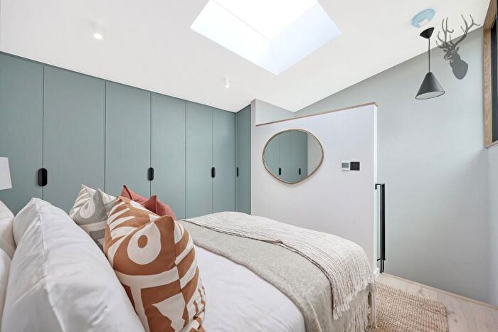 1 Bedroom Duplex For Sale In The Coach Yard, Balmoral Road, London, E10
