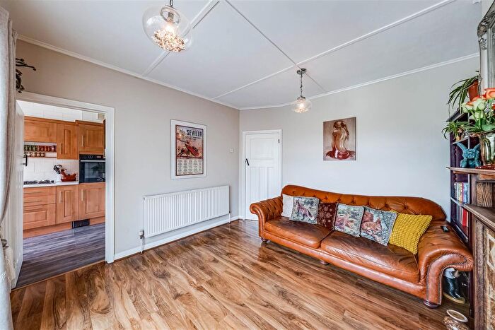 2 Bedroom Semi-detached Bungalow For Sale In Heathview Avenue, Crayford, Dartford, Kent, DA1