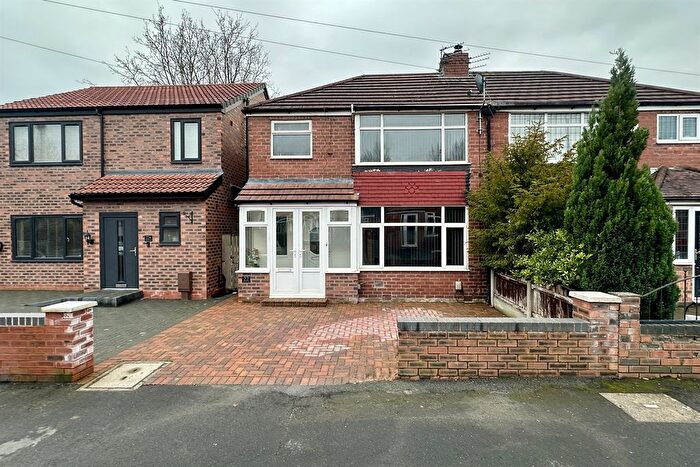 3 Bedroom Semi Detached House For Sale In Saville Road, Gatley, Stockport, SK8