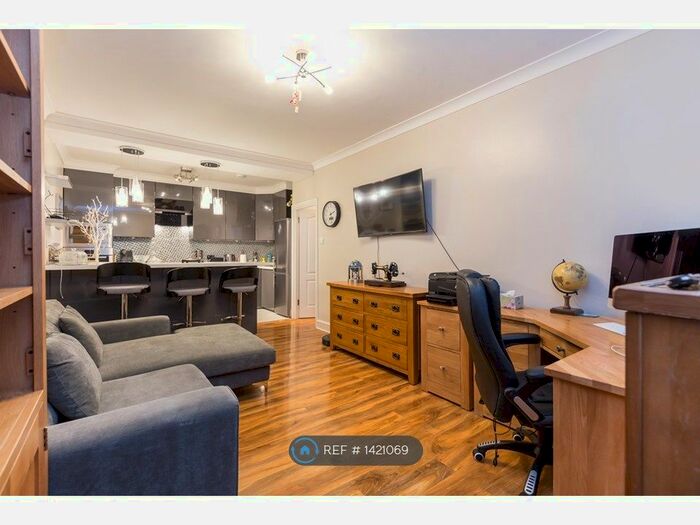 1 Bedroom Flat To Rent In Seven Sisters Road, London, N4