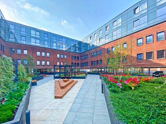 2 Bedroom Flat To Rent In Pembroke Broadway, Camberley, Surrey, GU15