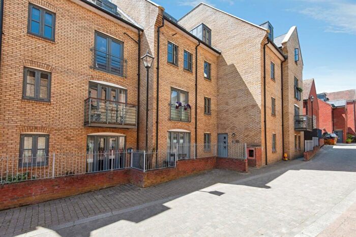 2 Bedroom Apartment For Sale In Coopers Yard, Hitchin, SG5