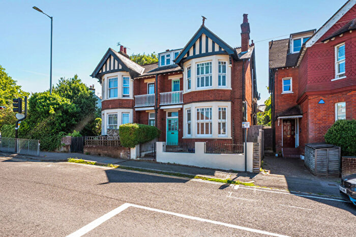 4 Bedroom Semi-Detached House For Sale In Gombards, St. Albans, AL3