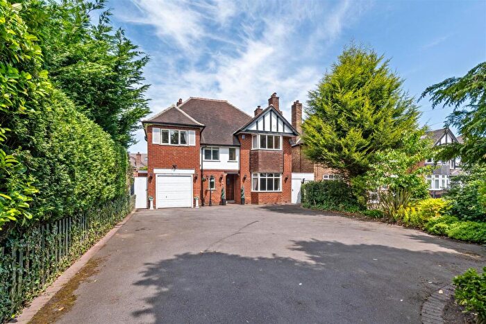 4 Bedroom Detached House To Rent In Streetsbrook Road, Solihull, B91