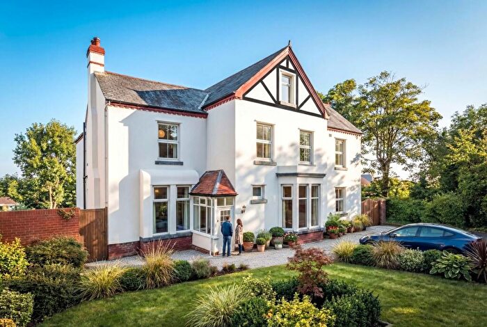 6 Bedroom Detached House For Sale In Caldy Road, Wirral, CH48