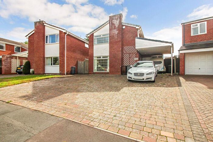4 Bedroom Detached House For Sale In Micklehill Drive, Shirley, Solihull, B90