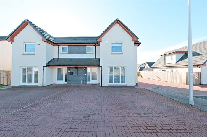 3 Bedroom Semi-Detached House For Sale In Swansea Lane, Carluke, ML8