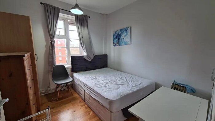 1 Bedroom Flat To Rent In Candida Court, Clarence Way, London, NW1