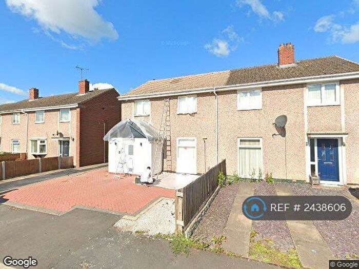 3 Bedroom Semi Detached House To Rent In Newey Avenue, Bedworth, CV12