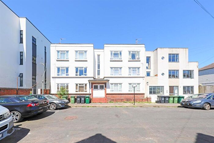 2 Bedroom Apartment To Rent In Grange Court, Payne Avenue, Hove, BN3