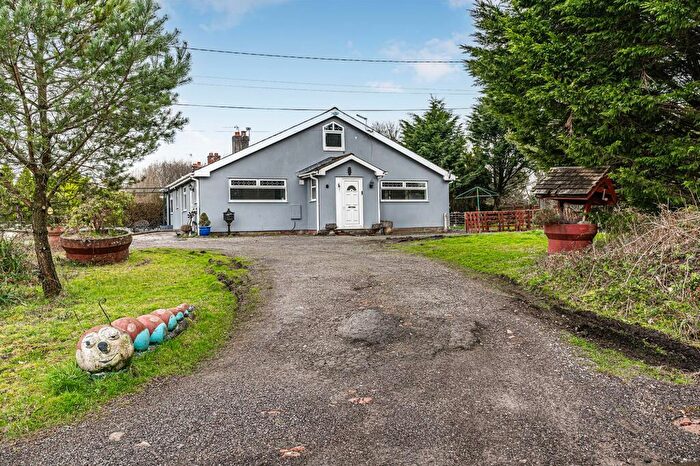 4 Bedroom Bungalow For Sale In Gwaun Cottages, The Meadow, Llanharry, CF72