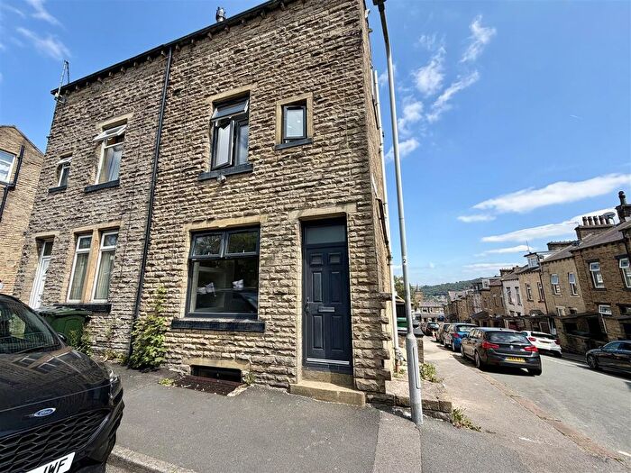 2 Bedroom End Terrace House For Sale In Drewry Road, Keighley, BD21