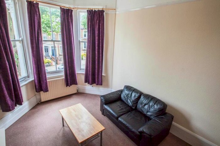 3 Bedroom Flat To Rent In St. German's Road, London, SE23