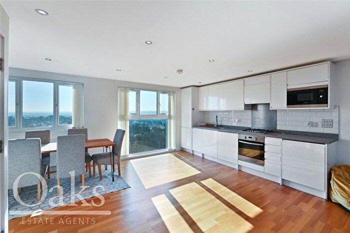 3 Bedroom Apartment For Sale In Ross Road, South Norwood, SE25