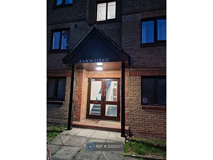 2 Bedroom Flat To Rent In Aaron Lodge, London, SE12