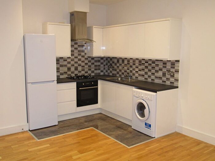 2 Bedroom Flat To Rent In Grand Union House, The Ridgeway, Iver, Buckinghamshire, SL0