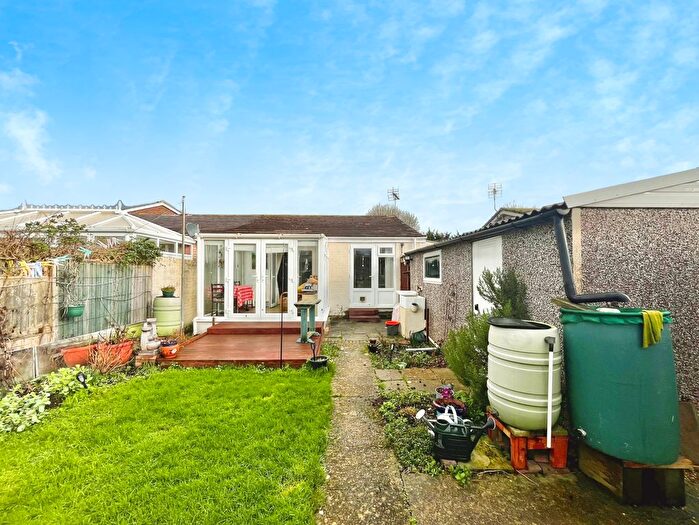 2 Bedroom Bungalow For Sale In Kingfisher Gardens, Hythe, CT21