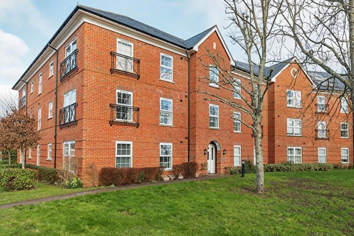 2 Bedroom Flat For Sale In Brick Lane, Romsey, Hampshire, SO51