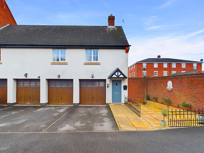 2 Bedroom Coach House For Sale In Goddard Court, Mapperley Plains, Nottingham, NG3