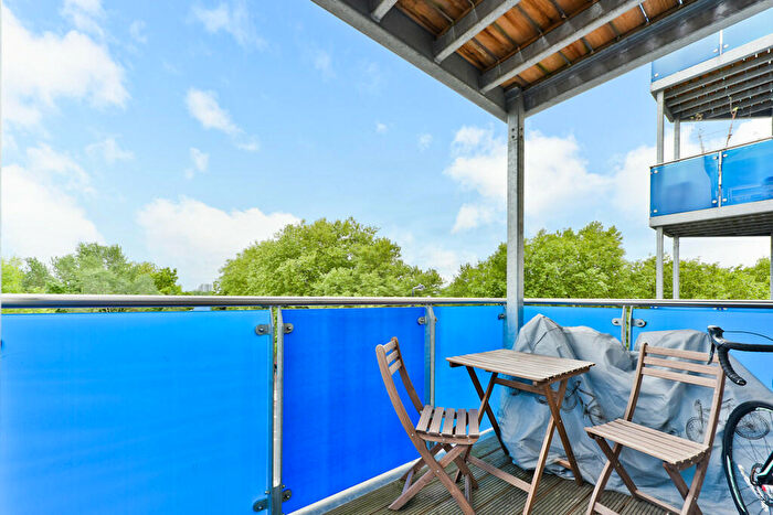 1 Bedroom Apartment To Rent In Sullivan Court Eric Street, E3