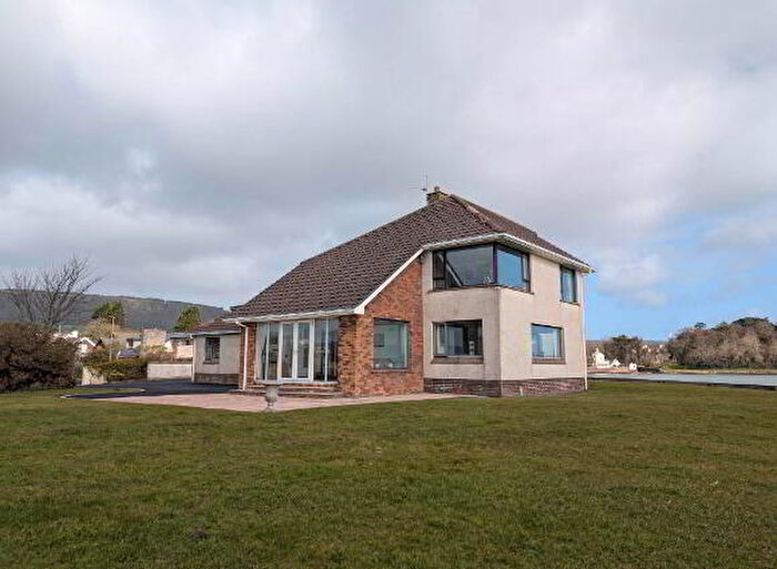 6 Bedroom Detached House For Sale In Island Park, Carrickfergus, BT38