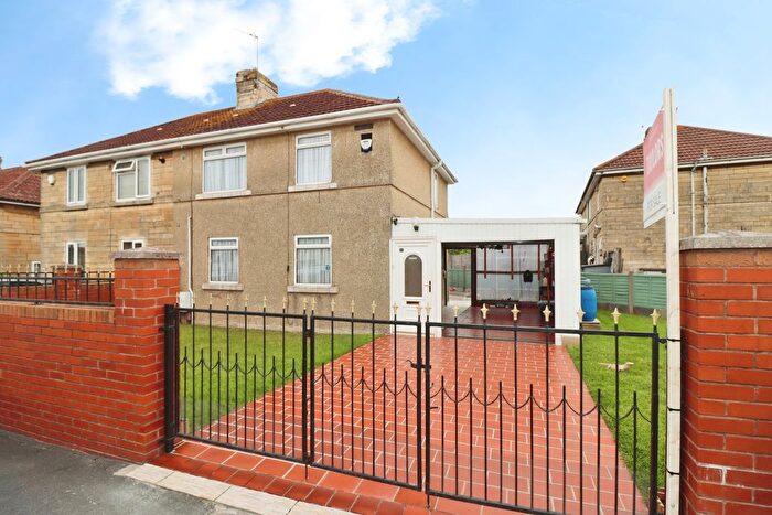 3 Bedroom Semi Detached House For Sale In Meadow Vale, Speedwell, Bristol, BS5