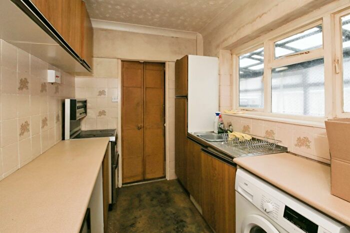 2 Bedroom Detached Bungalow For Sale In Burrowmoor Road, March, PE15