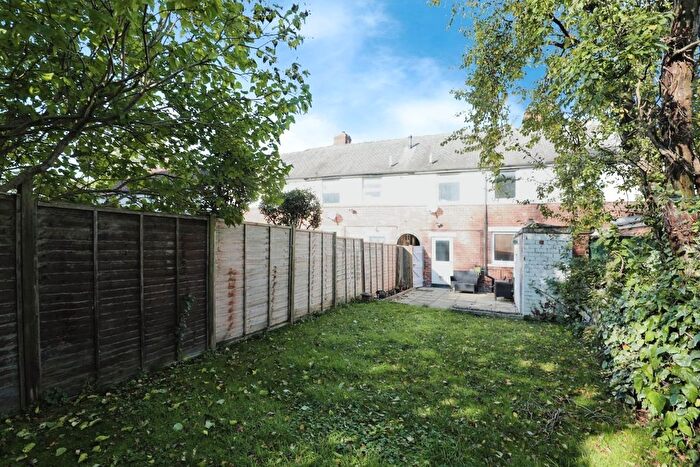 2 Bedroom Terraced House For Sale In Burlington Avenue, York, YO10