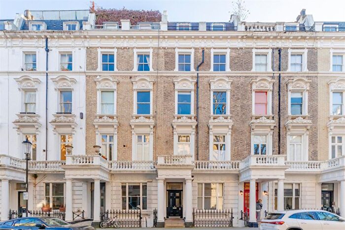 Studio To Rent In Linden Gardens, Notting Hill / Bayswater, W2