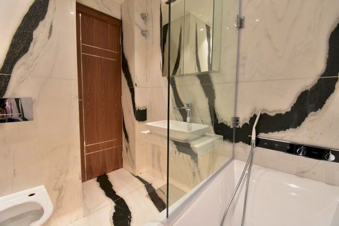 3 Bedroom Flat To Rent In Upper Grosvenor Street, Mayfair, W1K