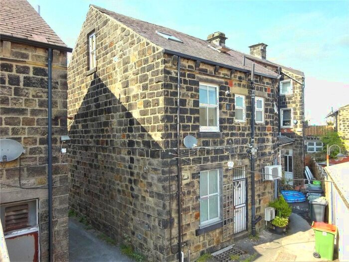 2 Bedroom End Of Terrace House To Rent In Town Street, Horsforth, Leeds, West Yorkshire, LS18