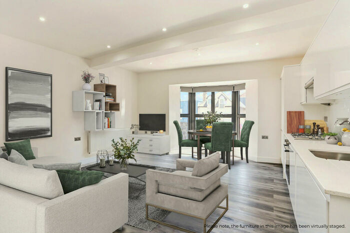 2 Bedroom Flat To Rent In Romford Road, Manor Park, London, E12