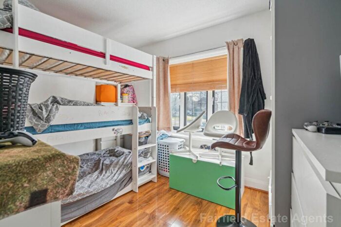 2 Bedroom Maisonette For Sale In Frithwood Avenue, Northwood, HA6